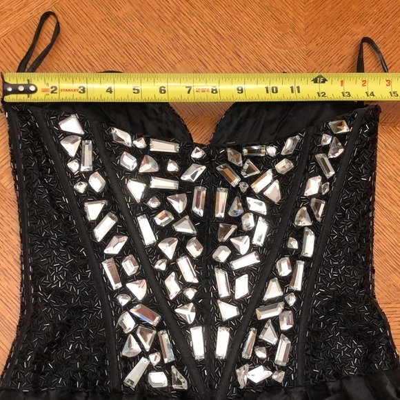 Sherri Hill Black Ruffled Gown Size 6 - Picture 14 of 16